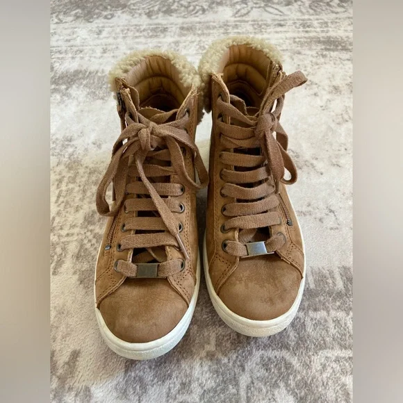 UGG Olive Sneakers in Brown Shearling Trim with Side Zip Size 6.5 - Picture 3 of 14